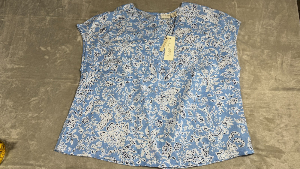 Rachel Zoe NEW Womens 100% Linen Blouse Top 1X Blue White Buttons To Back Detail